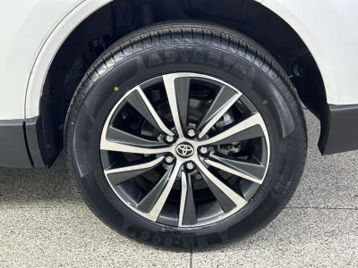 2023 Toyota Venza LE