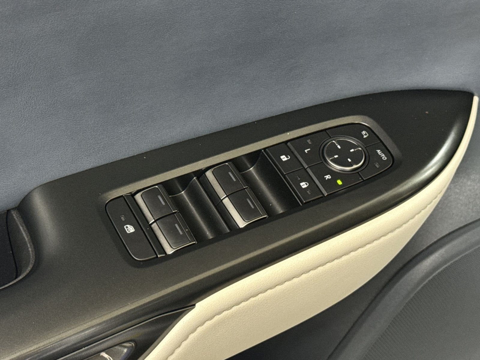 2025 Lexus RZ 300e Premium