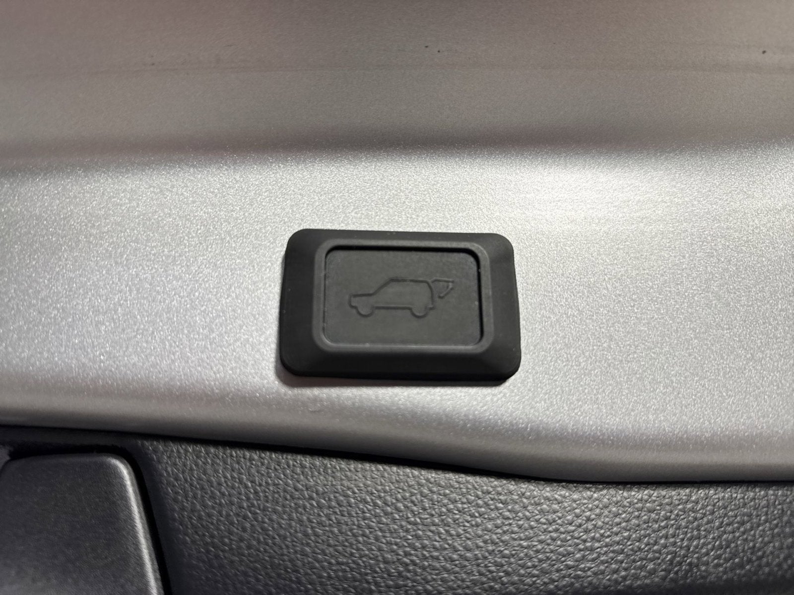 2024 Toyota RAV4 Prime SE