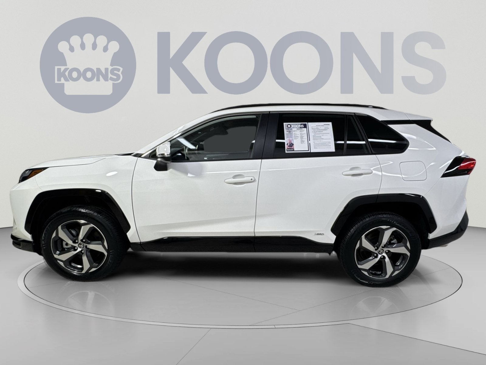 2025 Toyota RAV4 Plug-In Hybrid SE