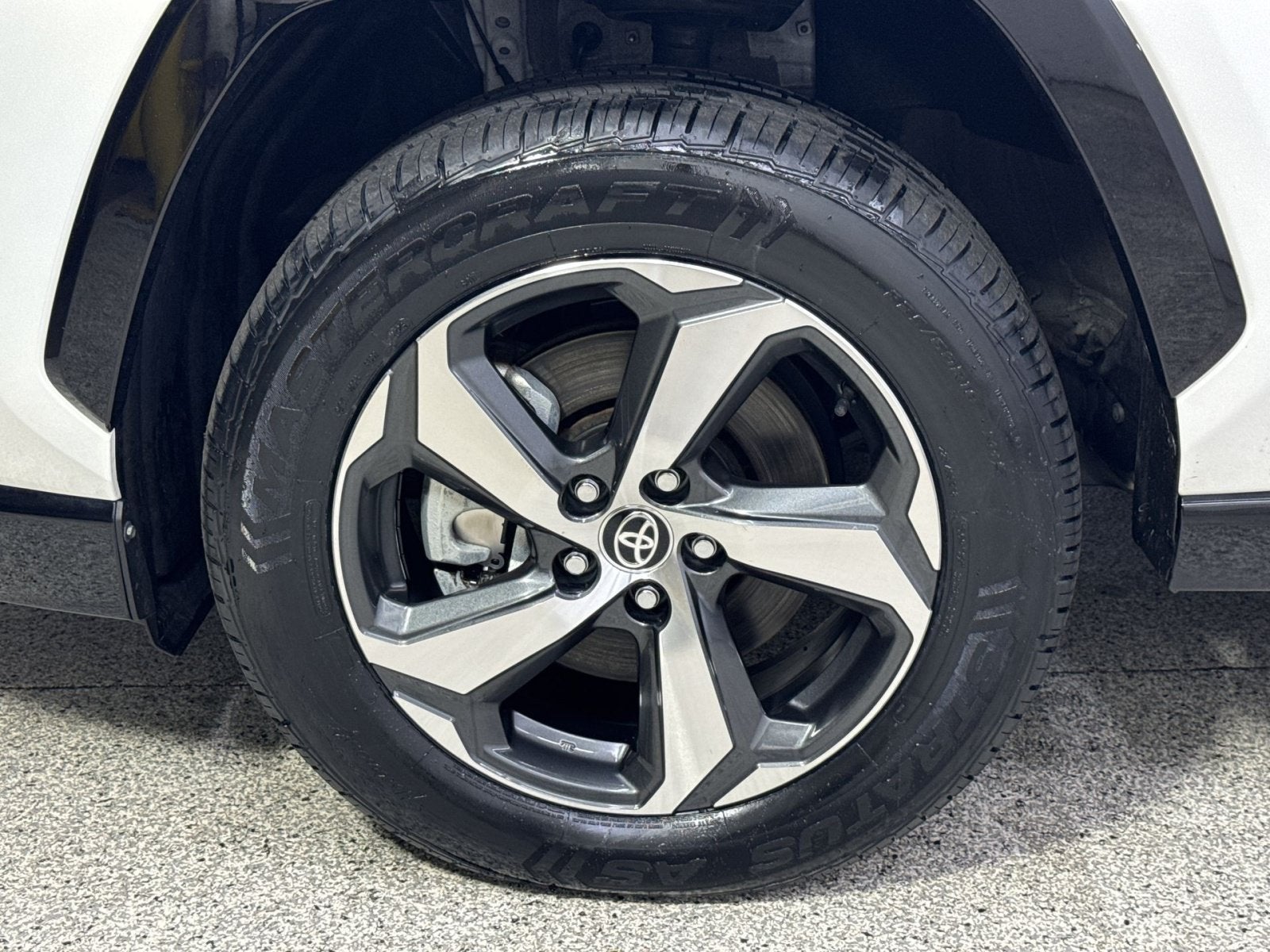 2025 Toyota RAV4 Plug-In Hybrid SE