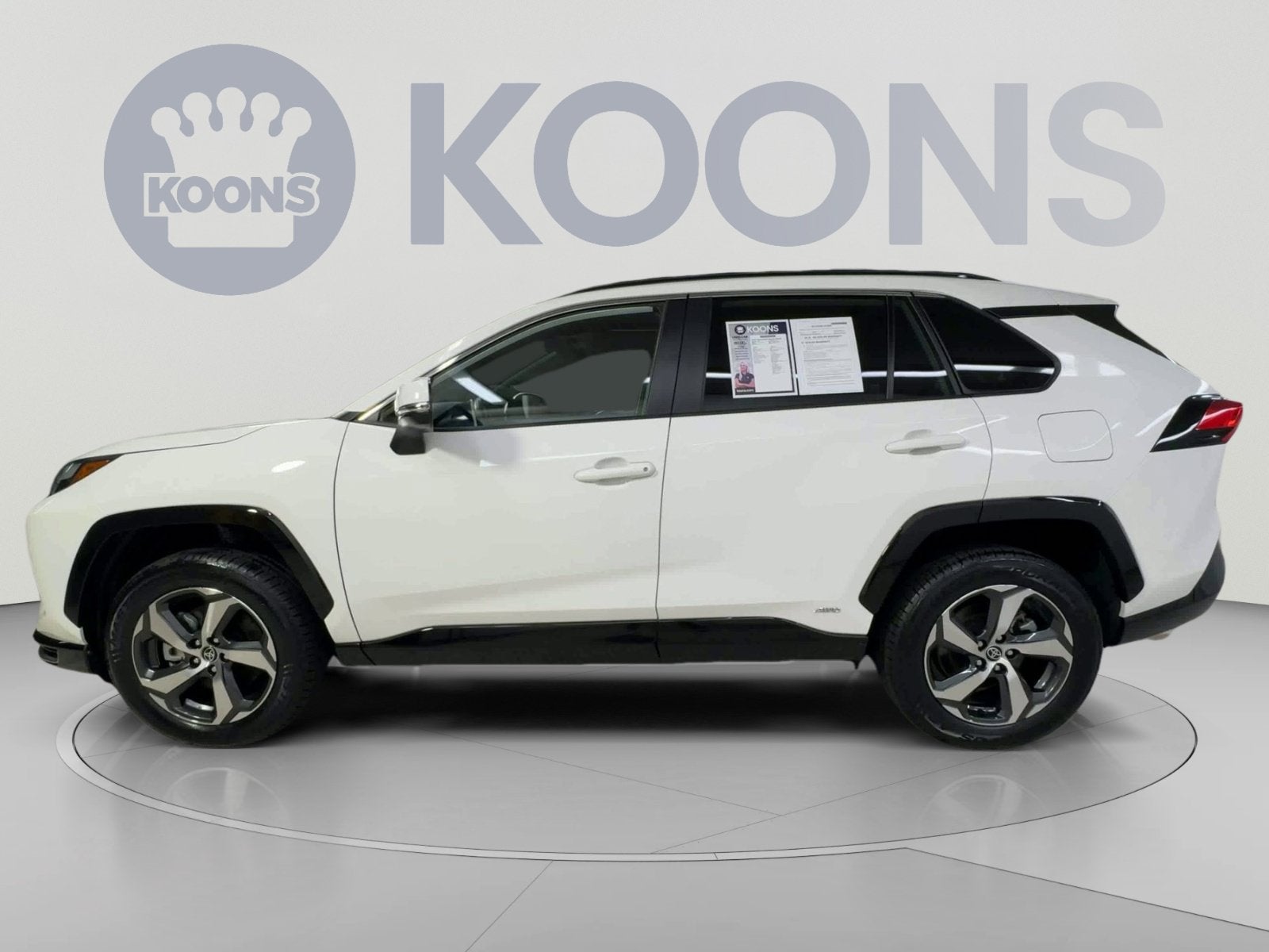 2025 Toyota RAV4 Plug-In Hybrid SE