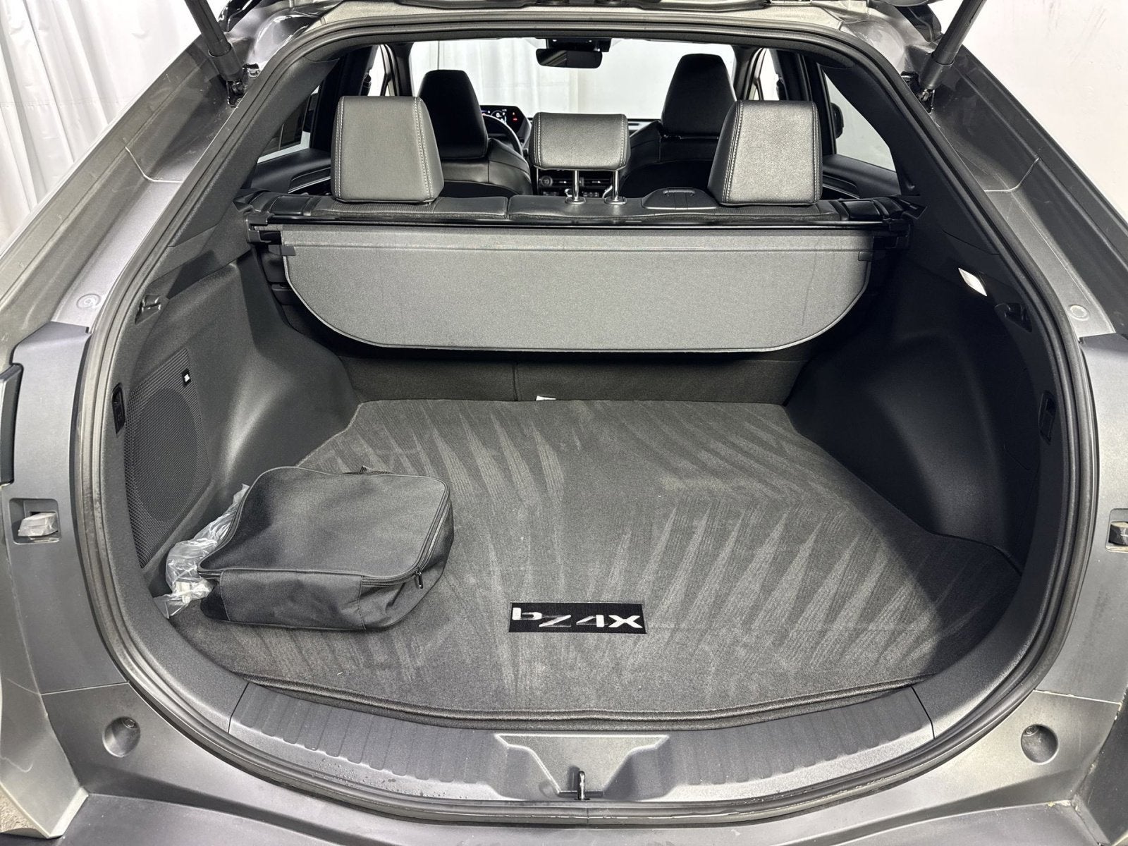 2024 Toyota bZ4X Limited