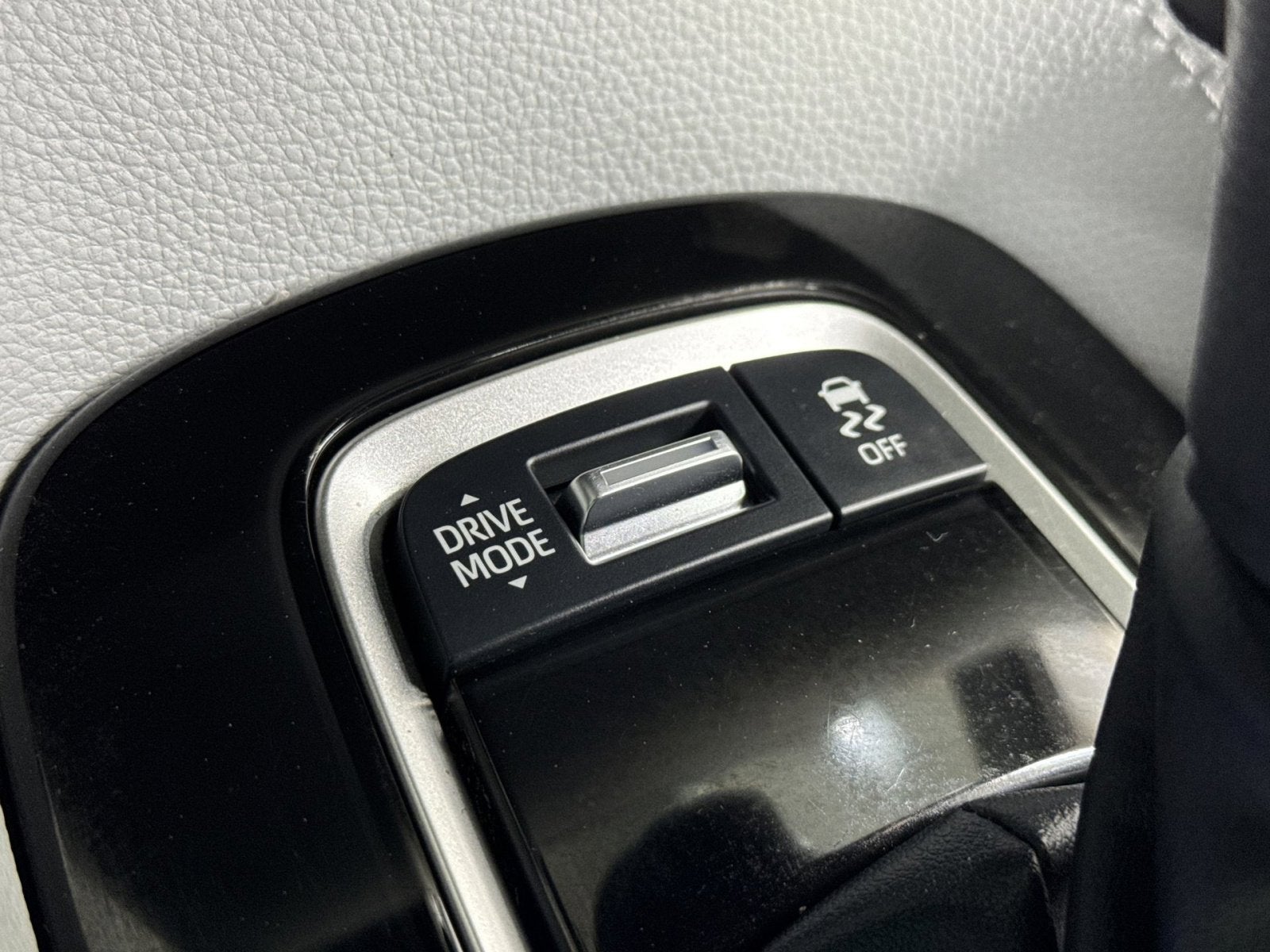 2023 Toyota Corolla Hatchback SE