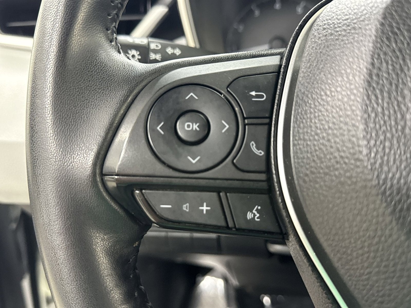 2023 Toyota Corolla Hatchback SE