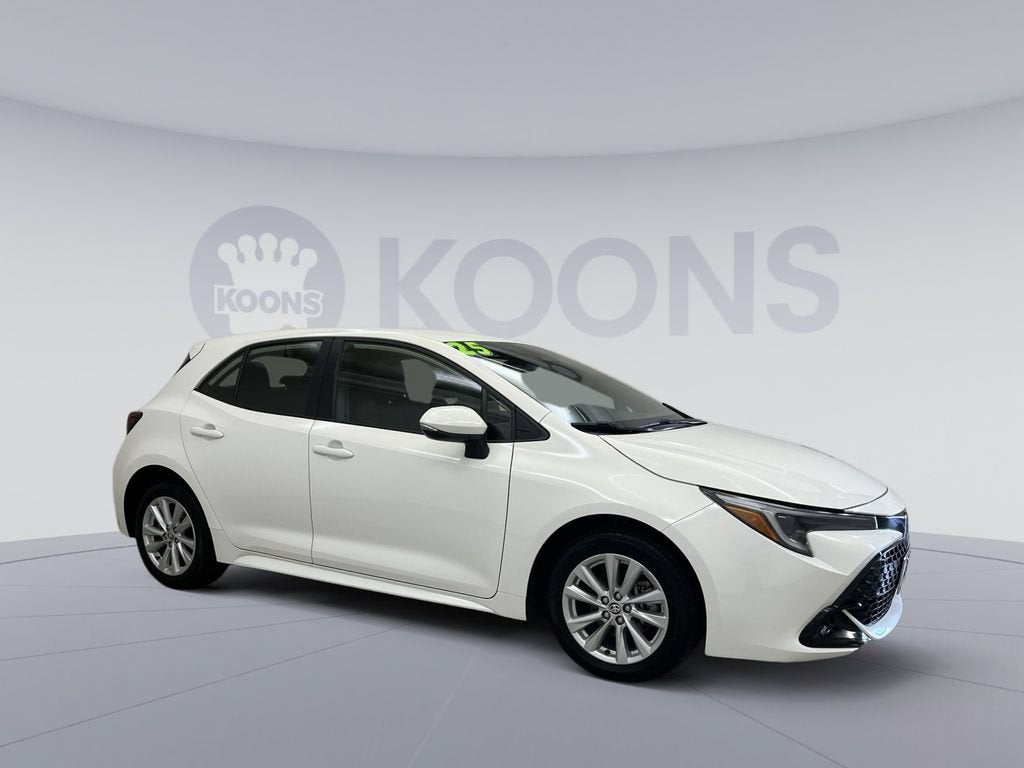 2025 Toyota Corolla Hatchback SE