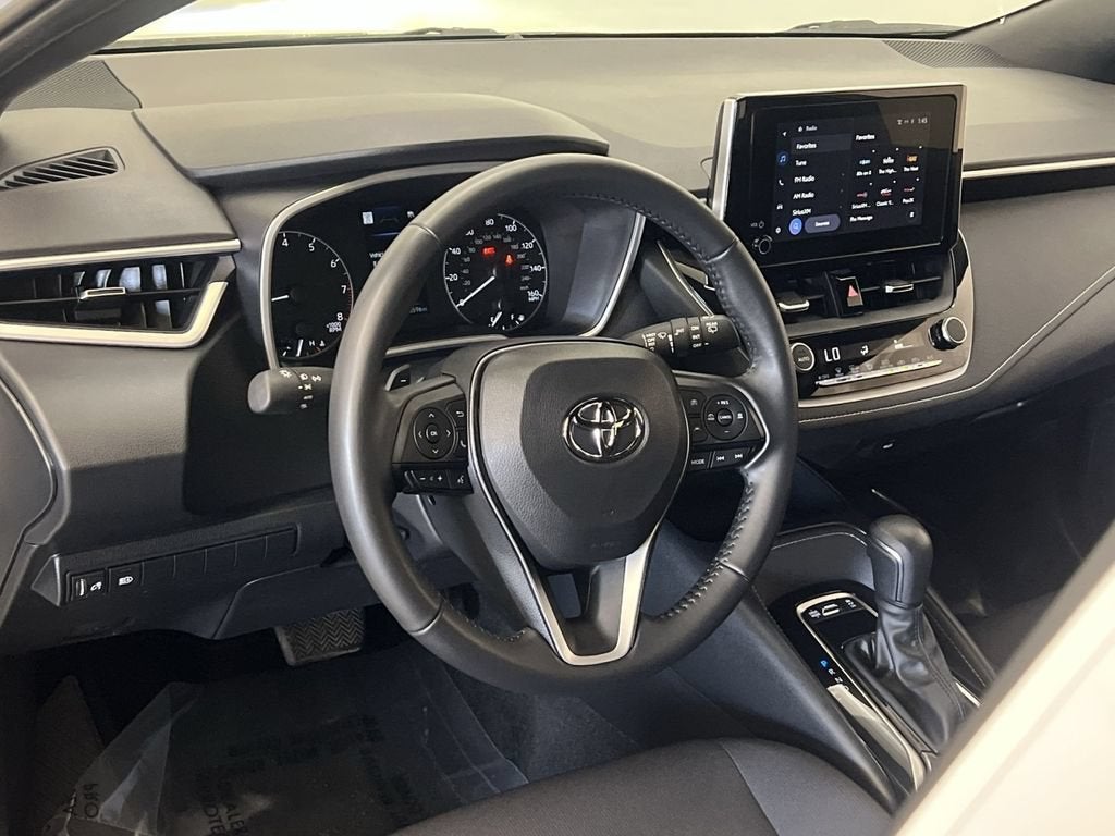 2025 Toyota Corolla Hatchback SE