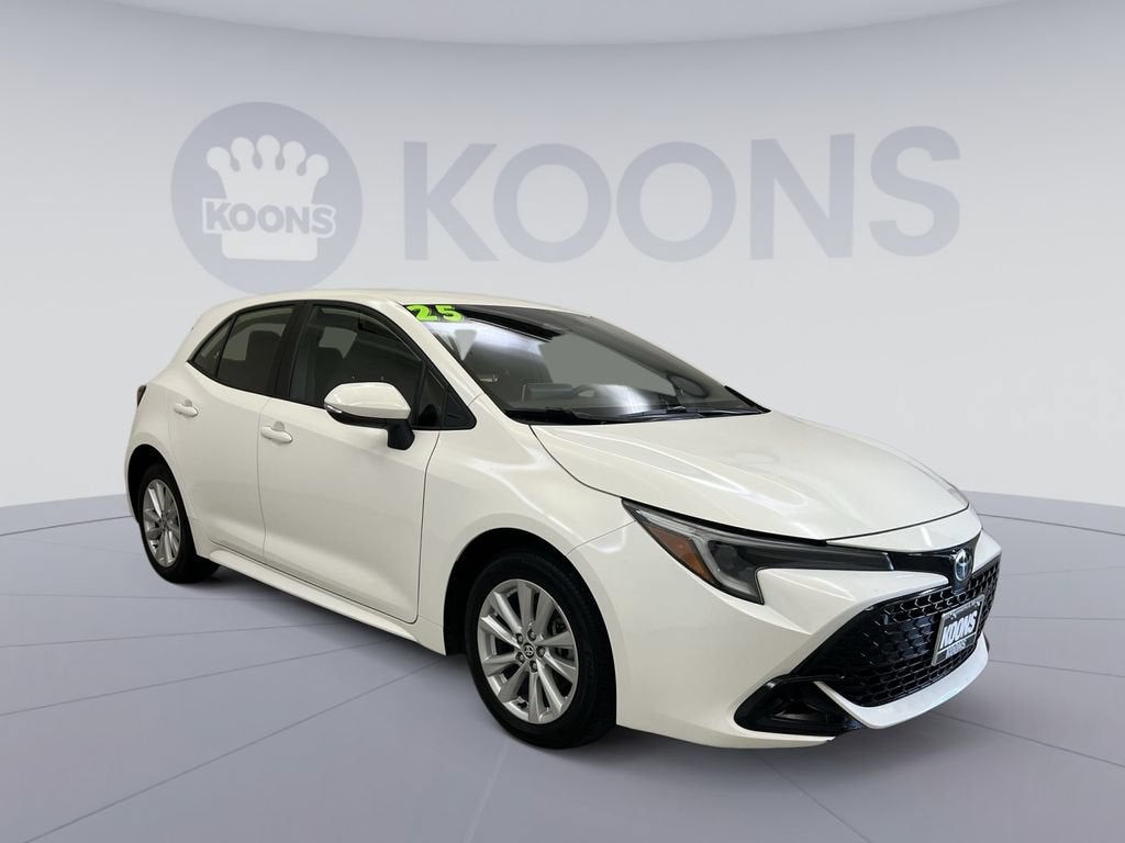 2025 Toyota Corolla Hatchback SE