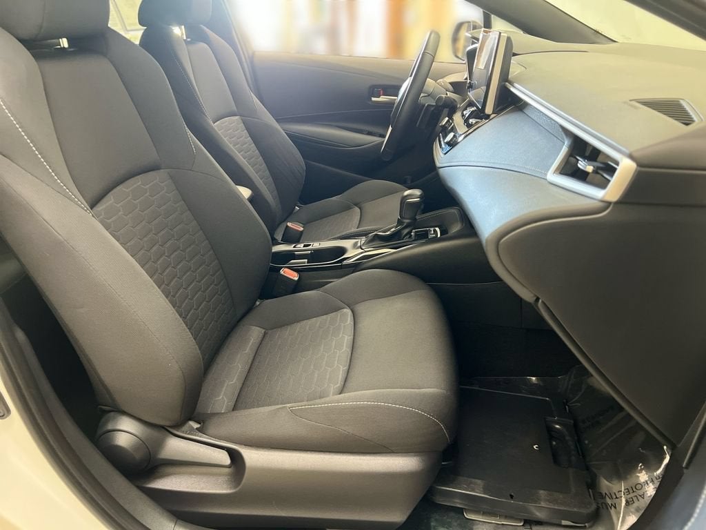 2025 Toyota Corolla Hatchback SE