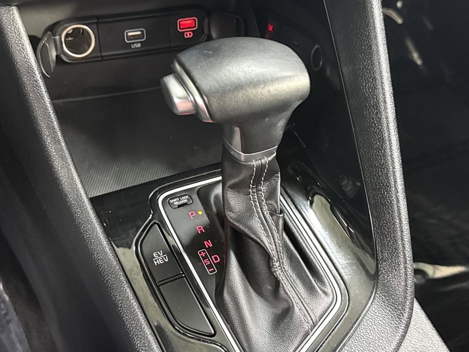 2022 Kia Niro Plug-In Hybrid LXS