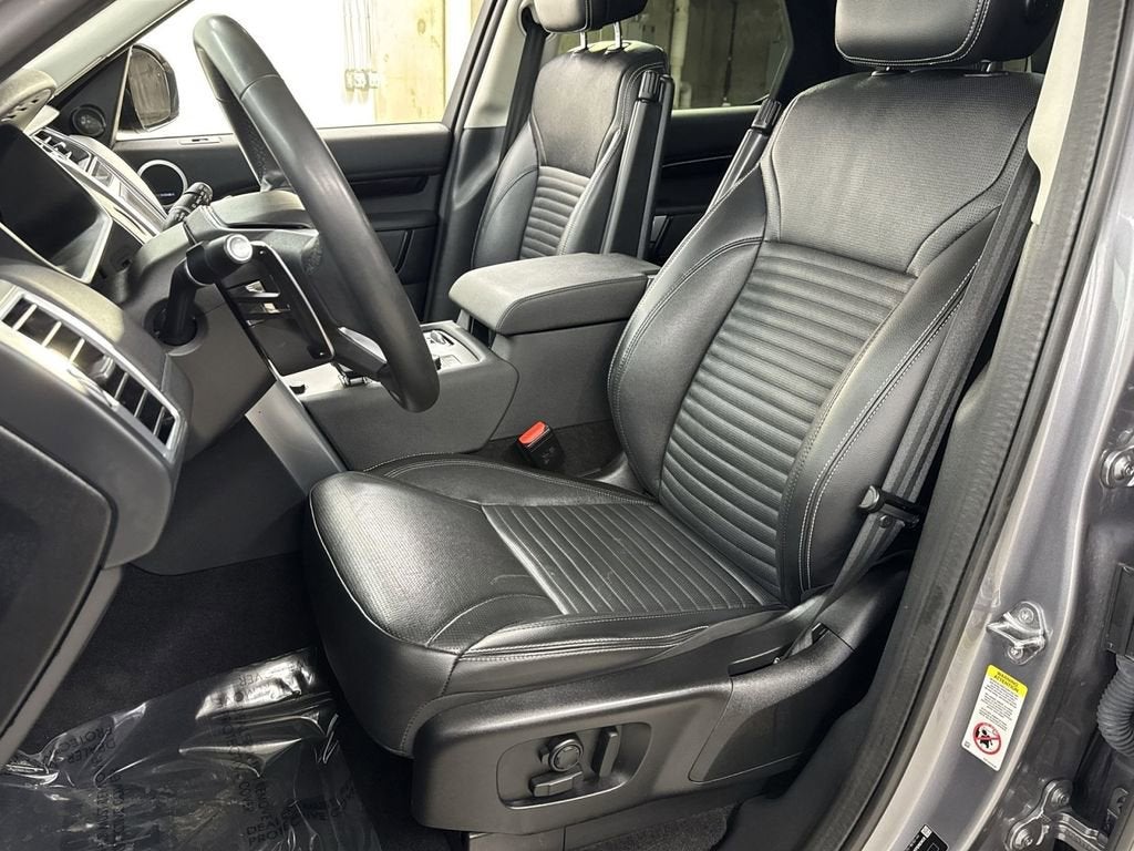 2024 Land Rover Discovery S