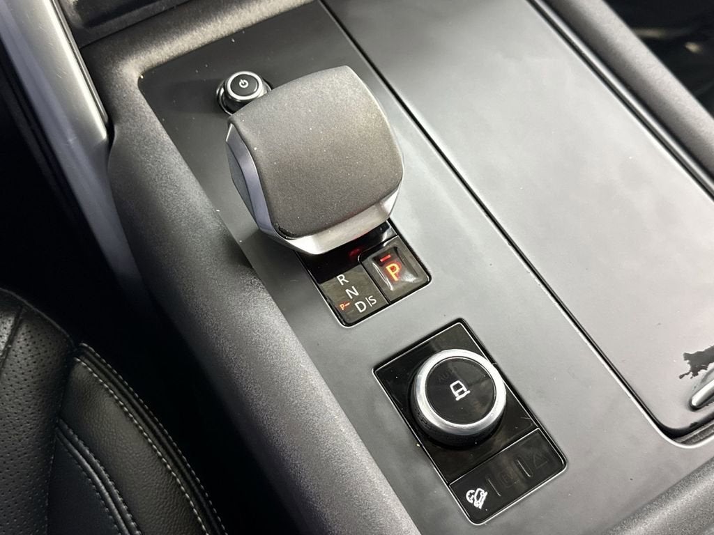 2024 Land Rover Discovery S