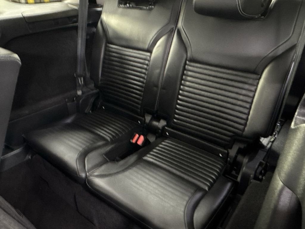 2024 Land Rover Discovery S