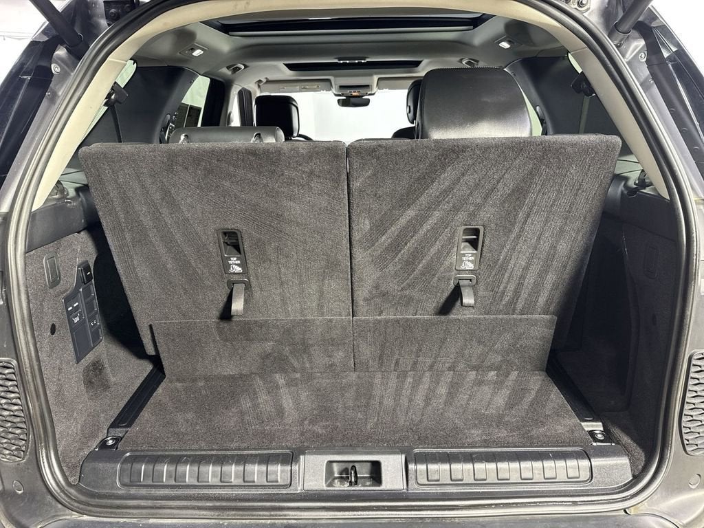 2024 Land Rover Discovery S