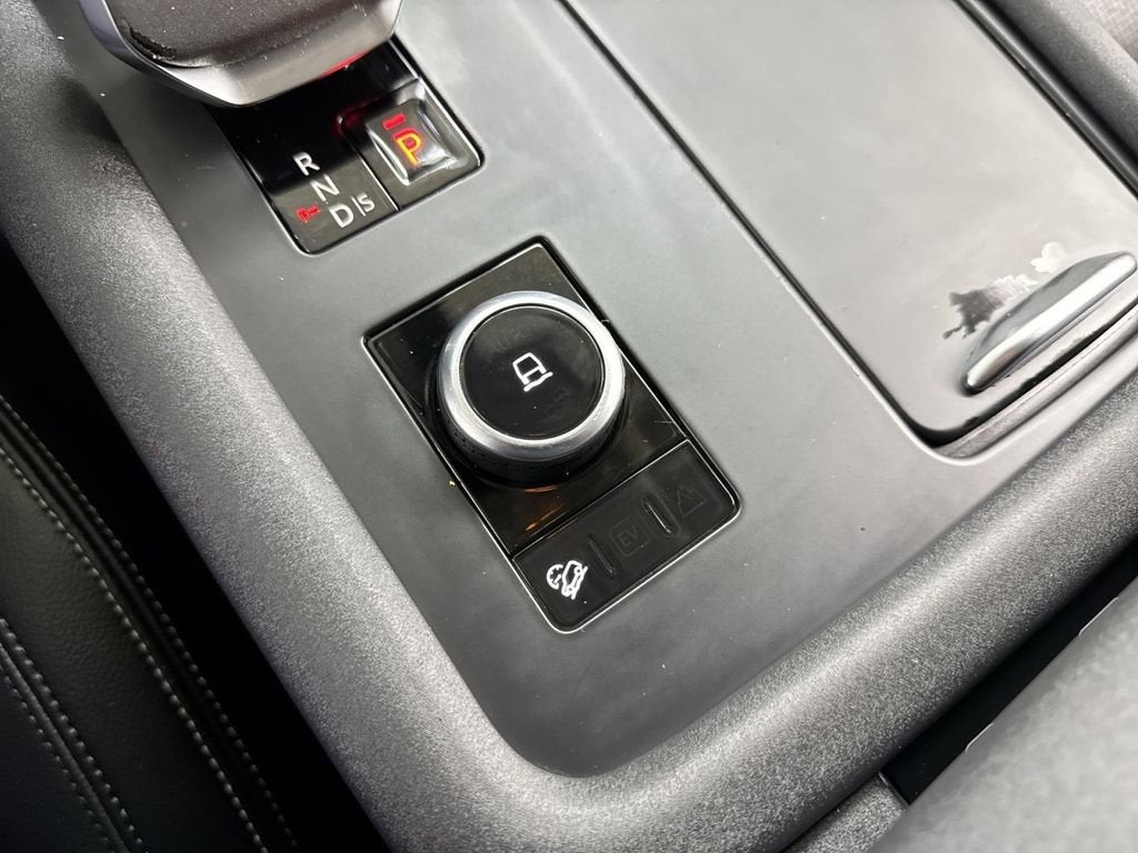 2024 Land Rover Discovery S