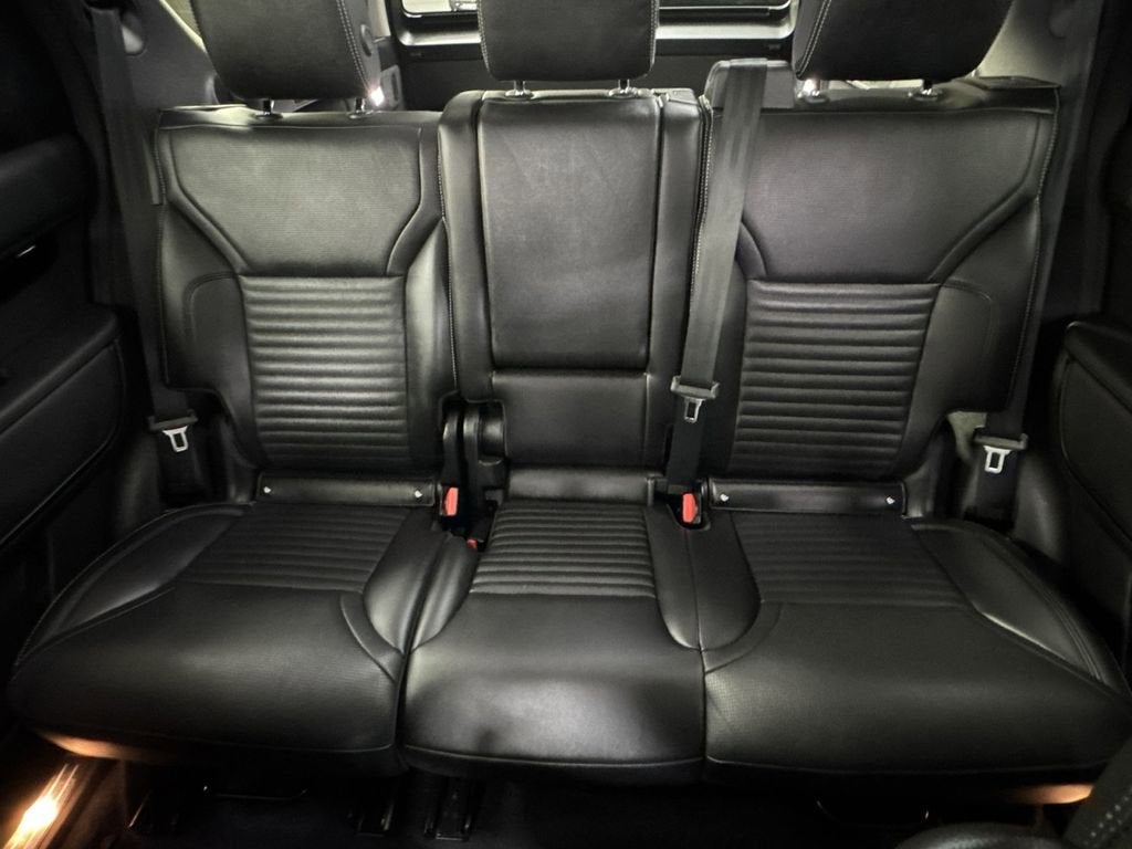 2024 Land Rover Discovery S