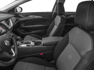 2018 Buick Regal TourX Essence