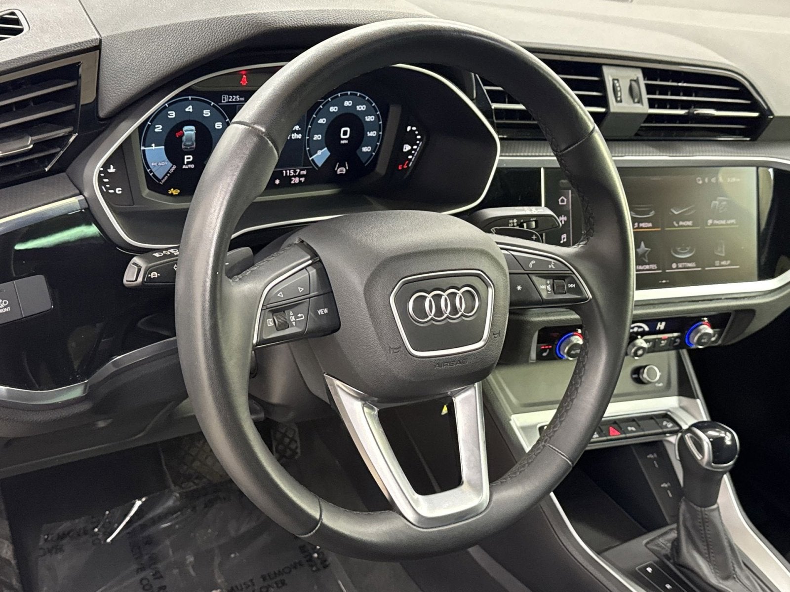 2025 Audi Q3 Premium