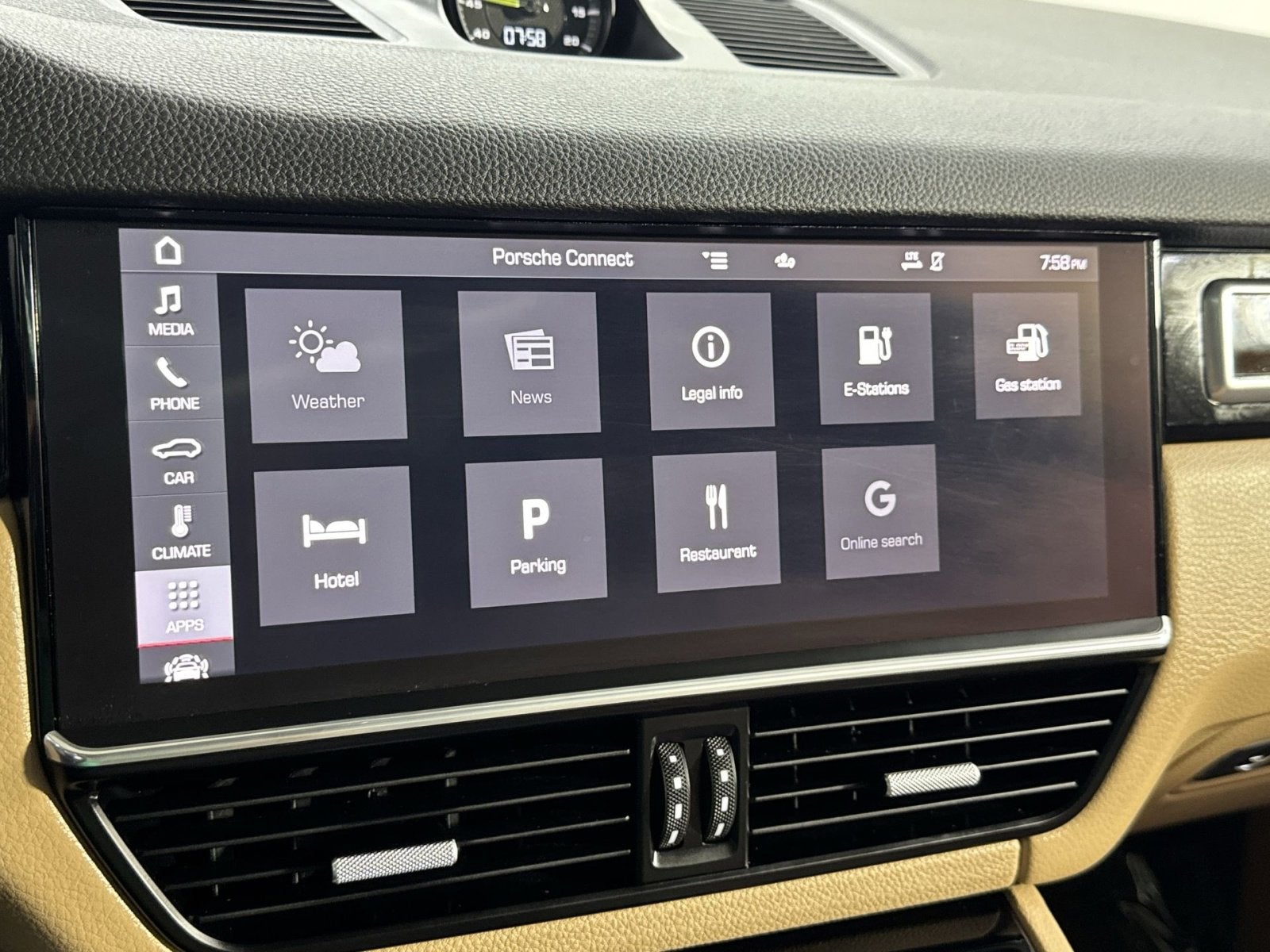 2021 Porsche Cayenne E-Hybrid Base
