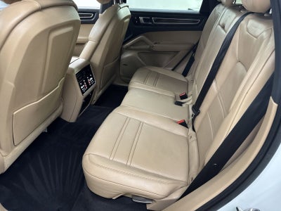 2021 Porsche Cayenne E-Hybrid Base