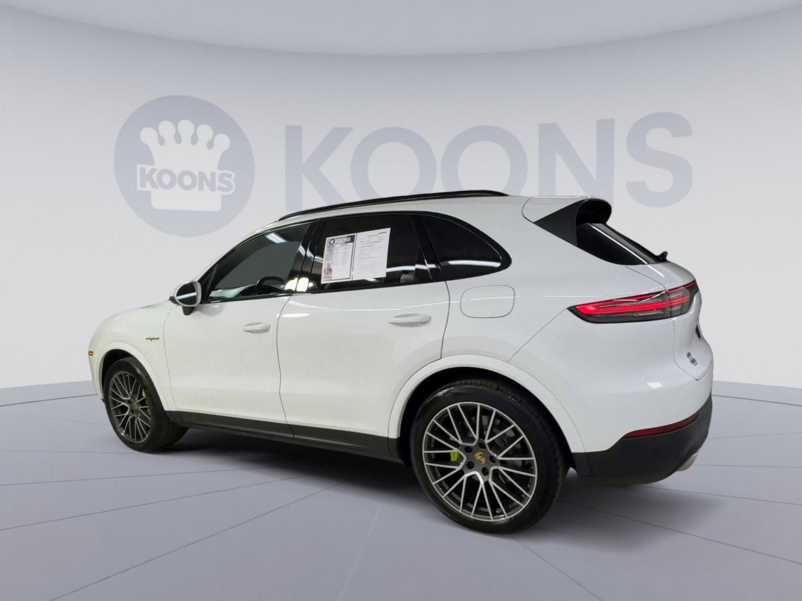2021 Porsche Cayenne E-Hybrid Base