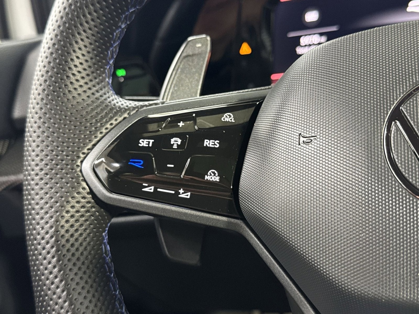 2025 Volkswagen Golf R 2.0T