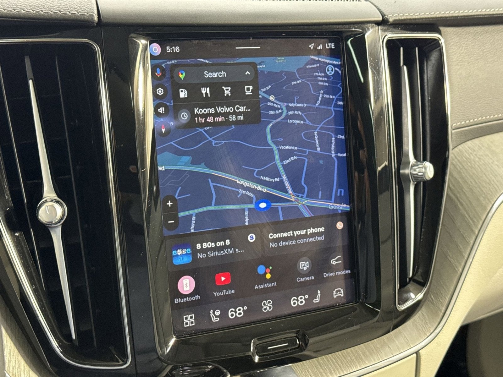 2023 Volvo XC60 B6 Ultimate Bright Theme