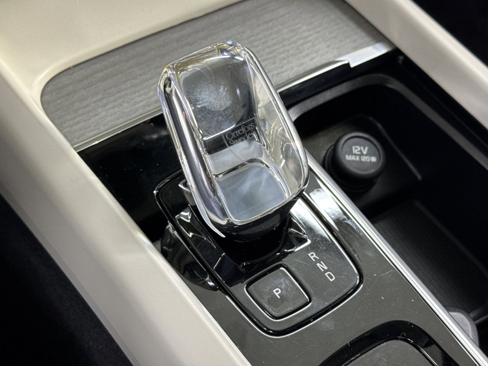 2023 Volvo XC60 B6 Ultimate Bright Theme