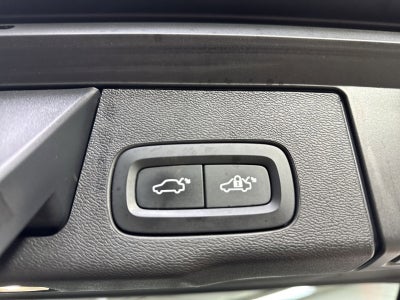 2023 Volvo XC60 B6 Ultimate Bright Theme