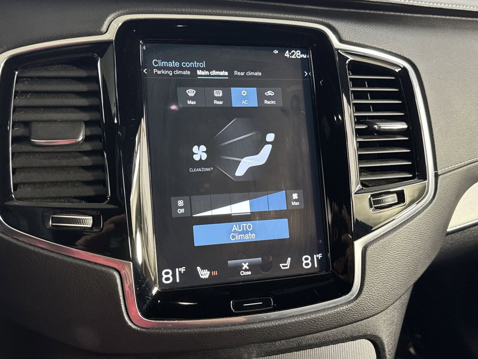 2021 Volvo XC90 Recharge Plug-In Hybrid T8 R-Design 7 Passenger