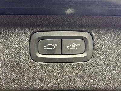 2021 Volvo XC90 Recharge Plug-In Hybrid T8 R-Design 7 Passenger