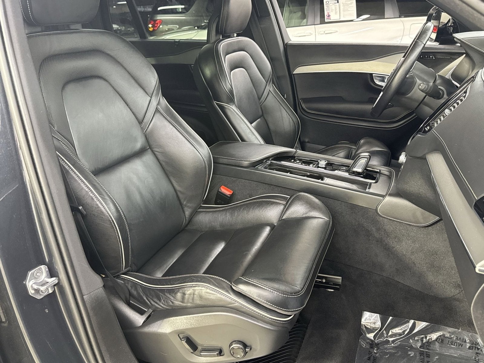 2021 Volvo XC90 Recharge Plug-In Hybrid T8 R-Design 7 Passenger