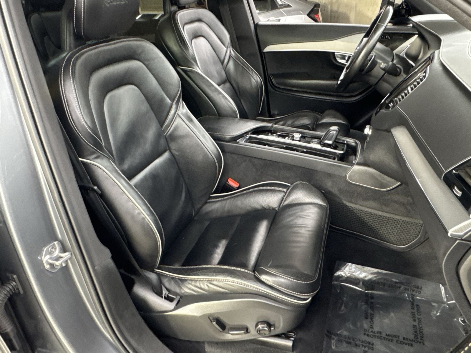 2020 Volvo XC90 Hybrid T8 R-Design
