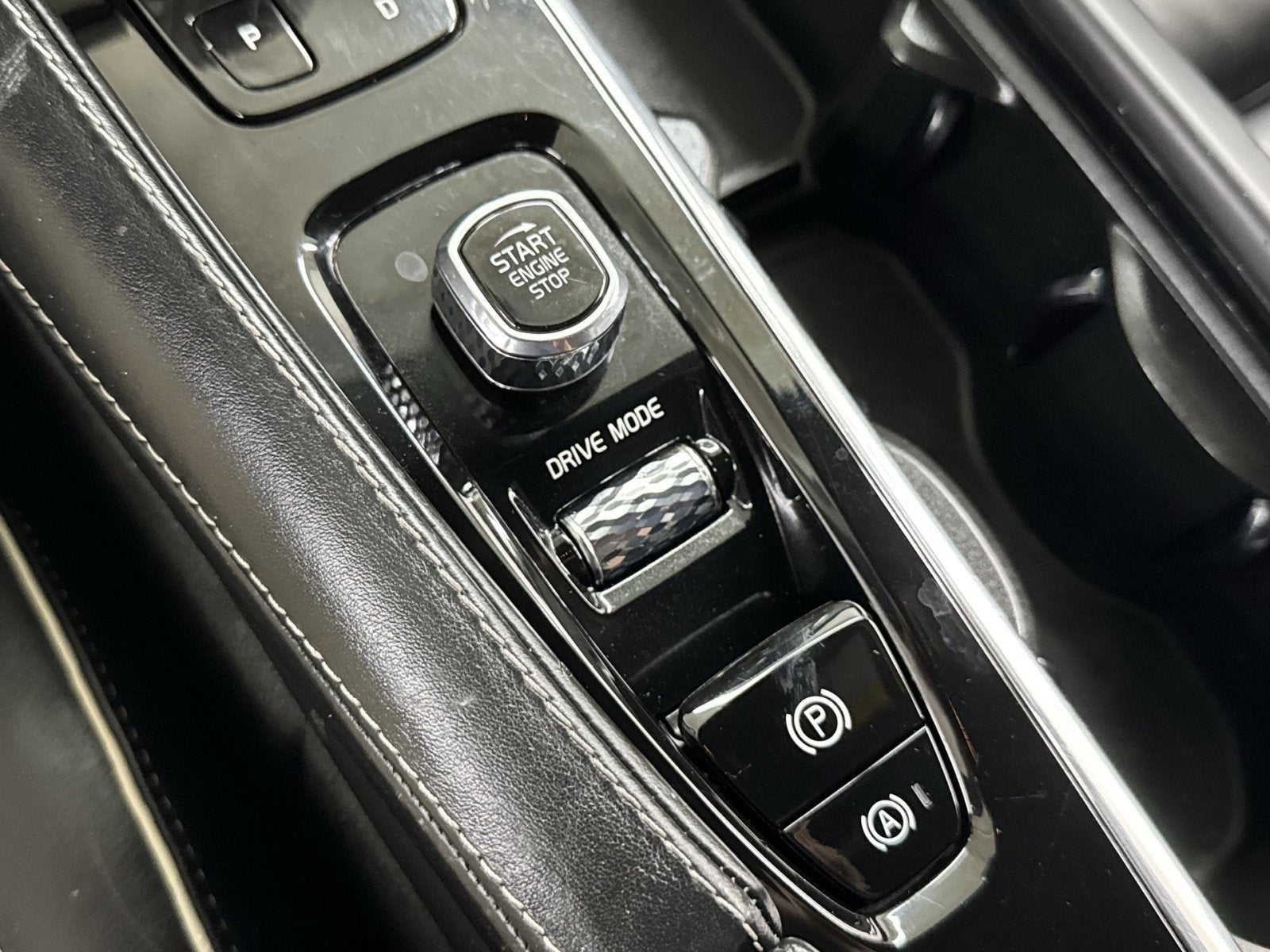 2020 Volvo XC90 Hybrid T8 R-Design