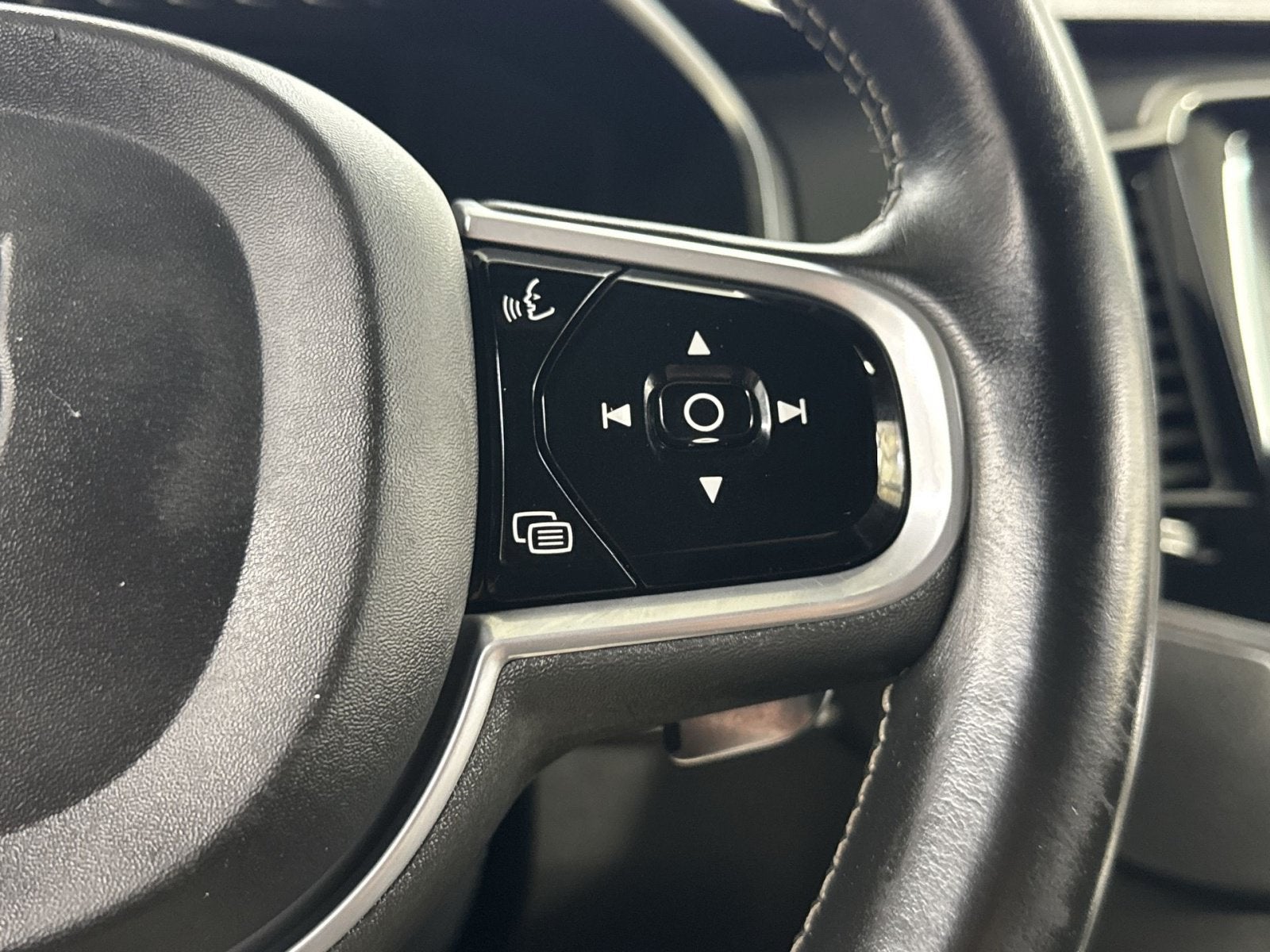 2020 Volvo XC90 Hybrid T8 R-Design