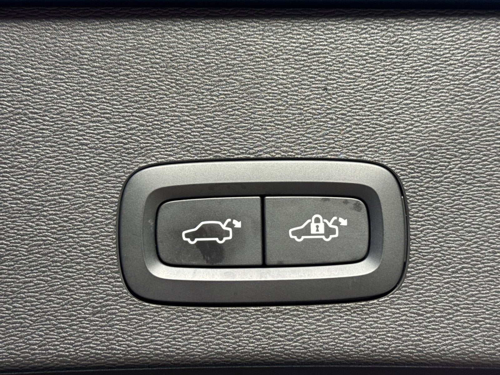 2023 Volvo C40 Recharge Pure Electric Ultimate