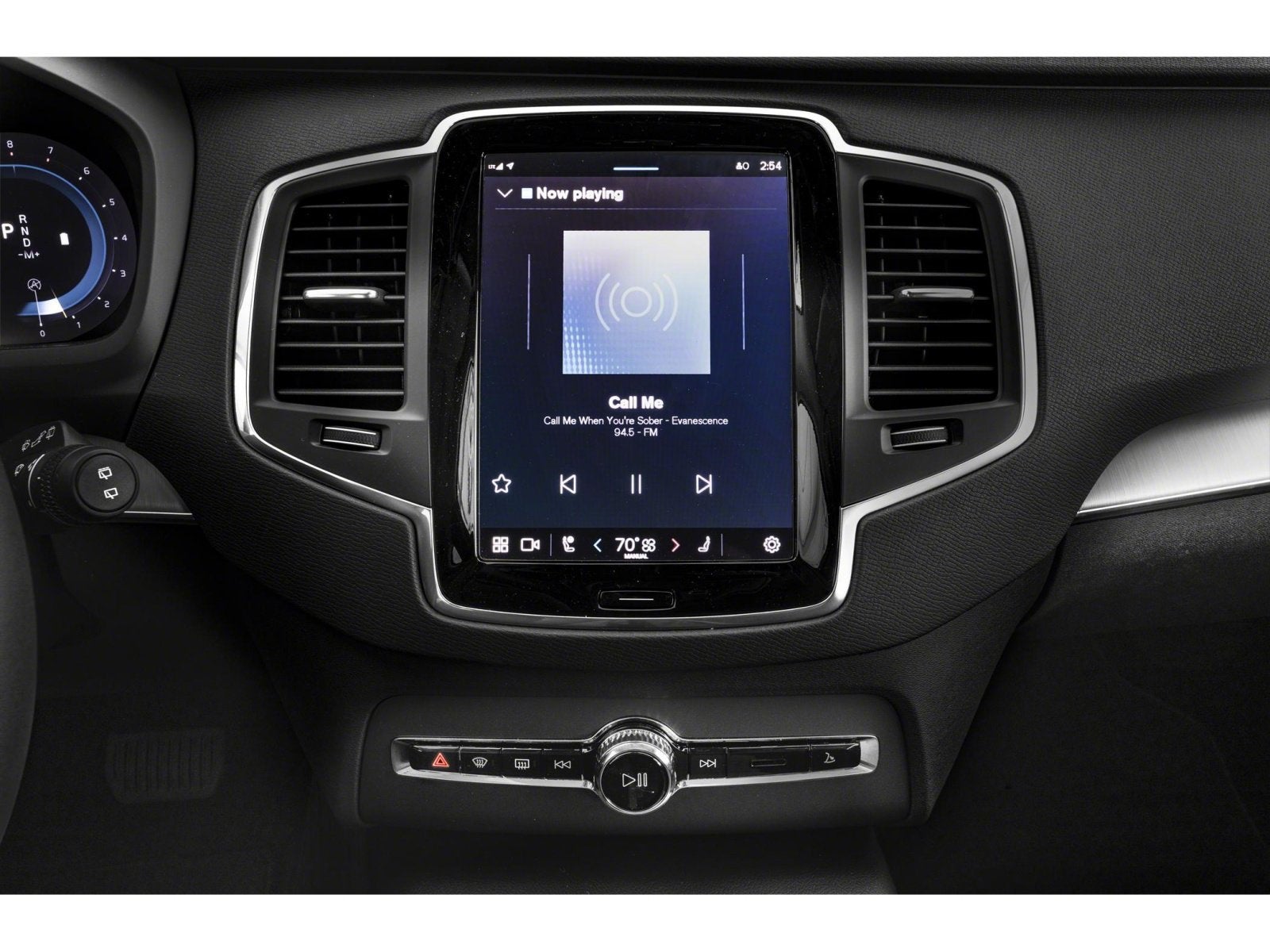 2023 Volvo XC90 B5 Plus