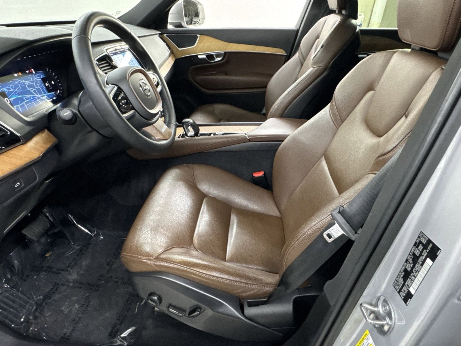 2023 Volvo XC90 B5 Plus