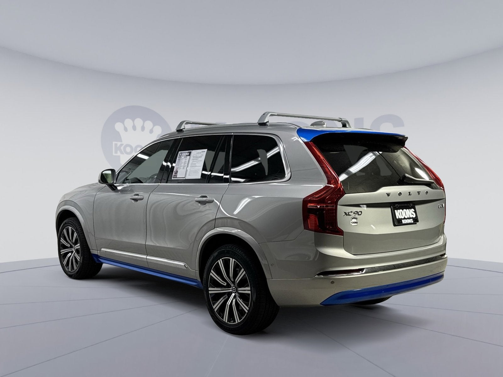 2023 Volvo XC90 B5 Plus