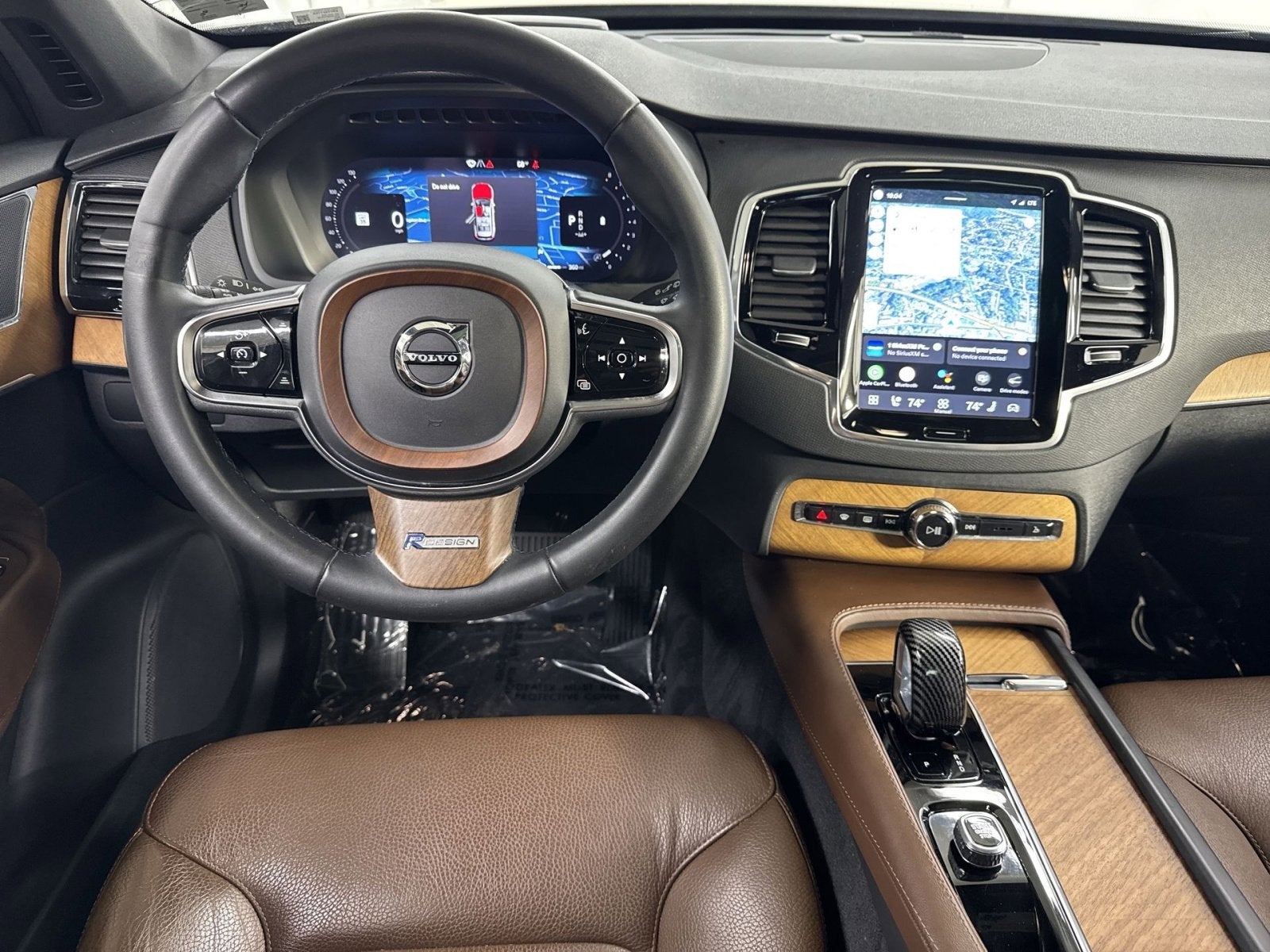2023 Volvo XC90 B5 Plus