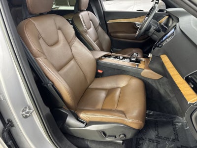 2023 Volvo XC90 B5 Plus