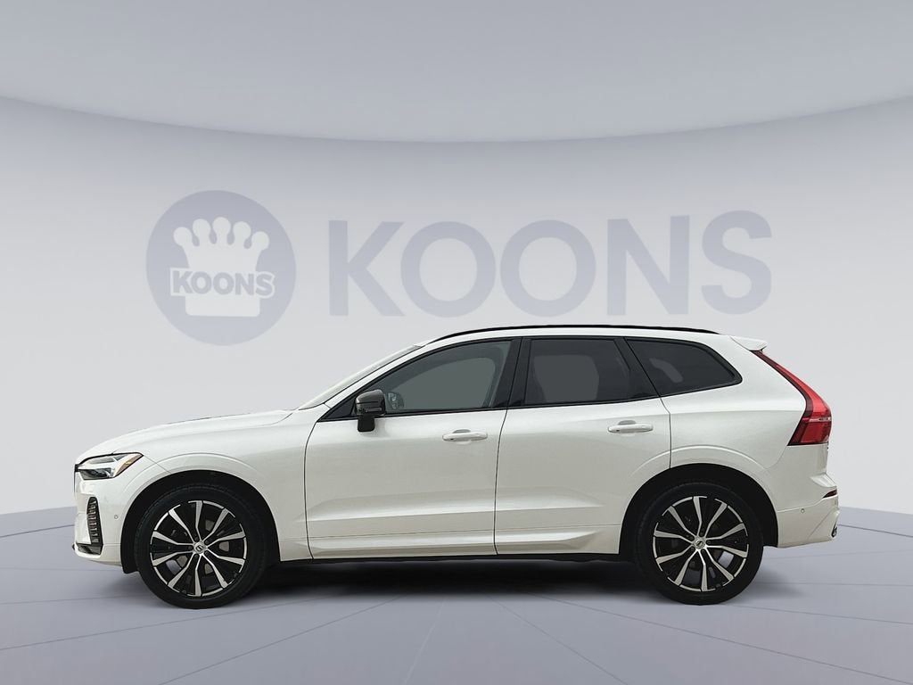 2023 Volvo XC60 B5 Plus Dark Theme