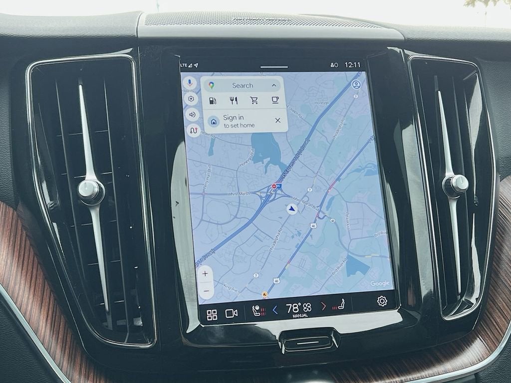 2023 Volvo XC60 B5 Plus Dark Theme