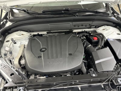 2023 Volvo XC60 B5 Plus Dark Theme