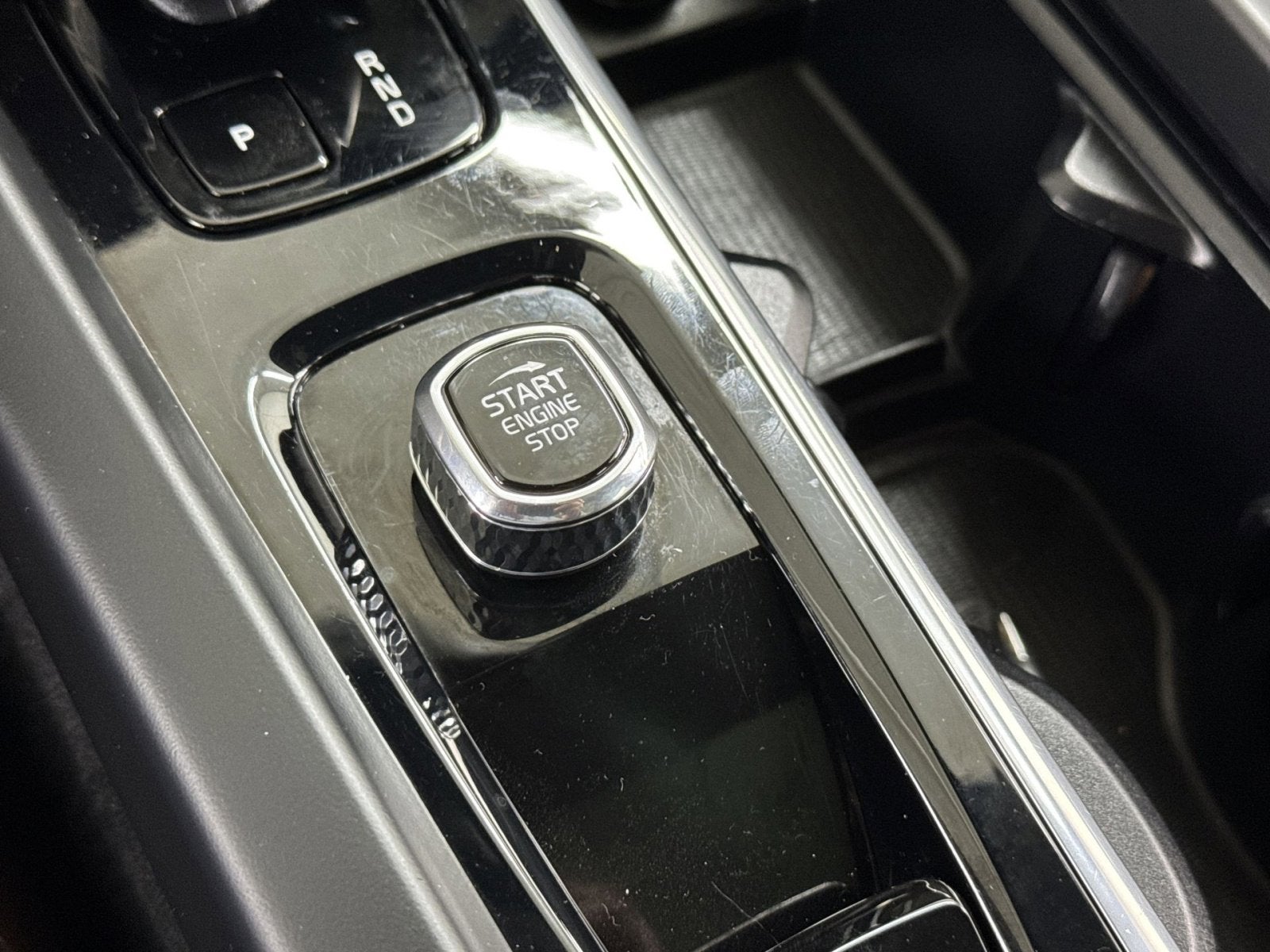 2023 Volvo XC60 B5 Plus Dark Theme