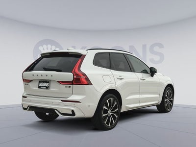 2023 Volvo XC60 B5 Plus Dark Theme