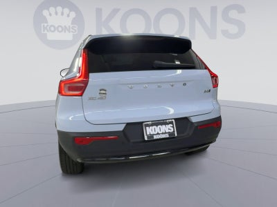 2025 Volvo XC40 B5 Plus Dark Theme