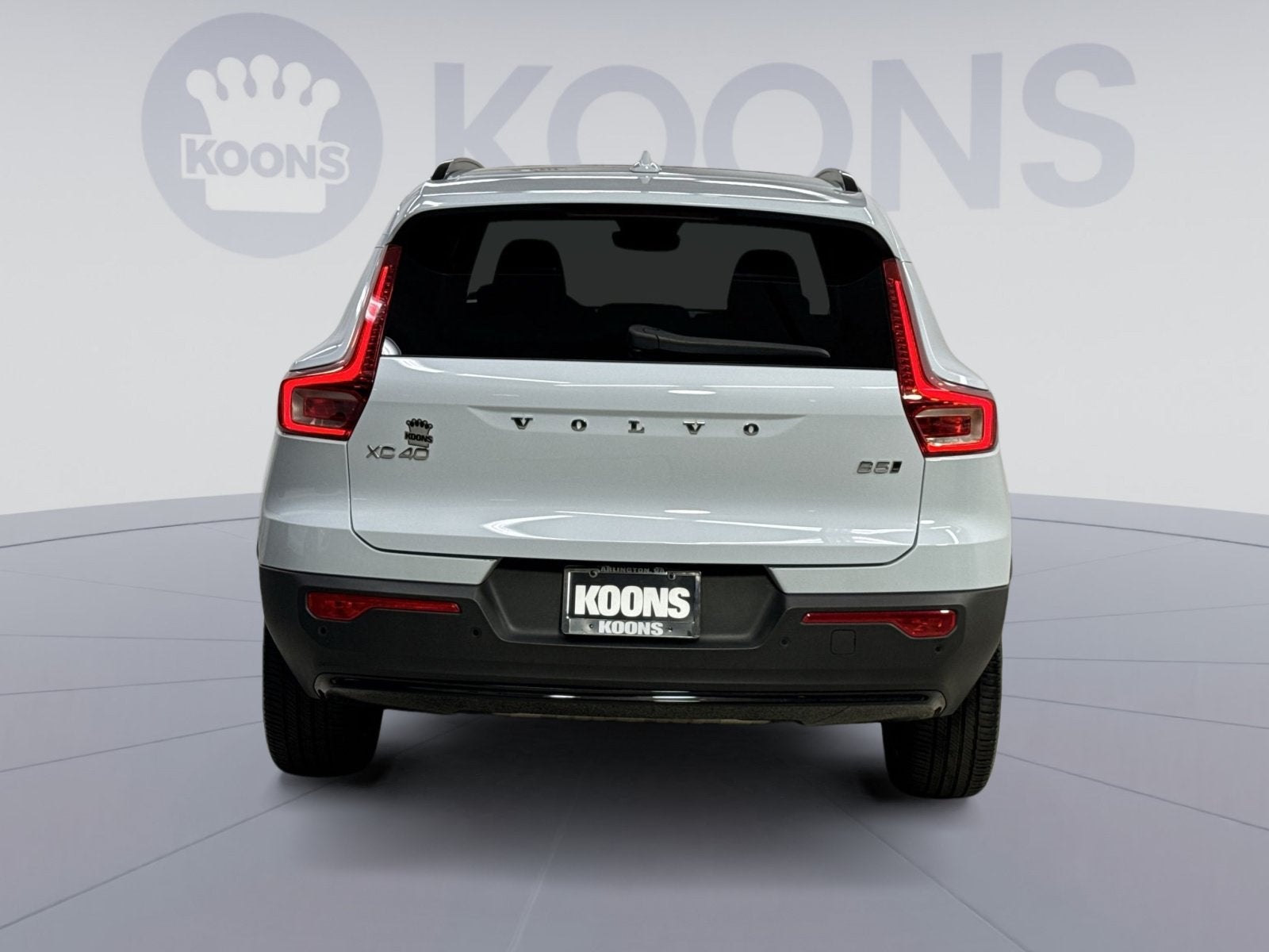 2025 Volvo XC40 B5 Plus Dark Theme